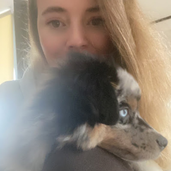 Meet your Posher, Leanne - Picture 1 of 1